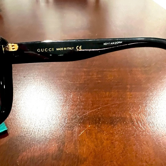 Authentic Gucci Sunglasses. Only used once. - Picture 4 of 4